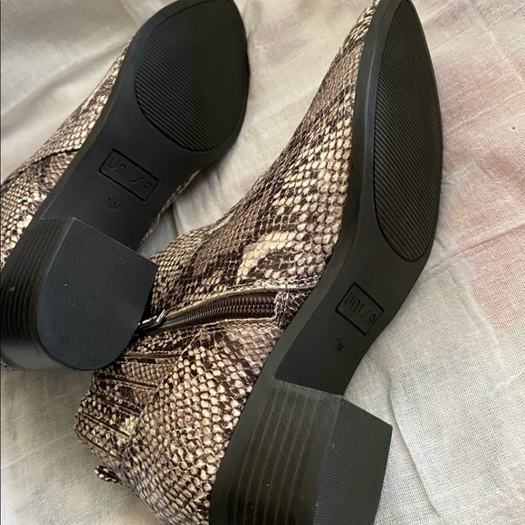 Authentic snakeskin booties - Picture 5 of 5